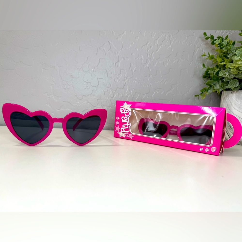New Stylish Pink Heart Glam Party Shades in box